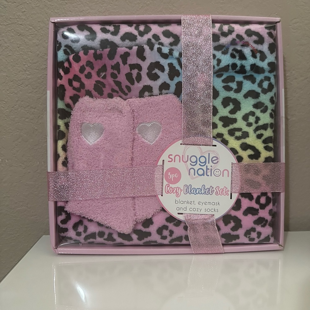 Snuggle Nation 3pc Cozy Blanket set